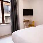 Gran Via By Gaiarooms فندق