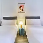 Gran Via By Gaiarooms فندق