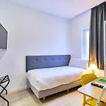 Gran Via By Gaiarooms فندق *